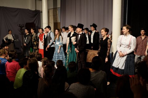 Liliomfi a nyolcadik osztály előadásában